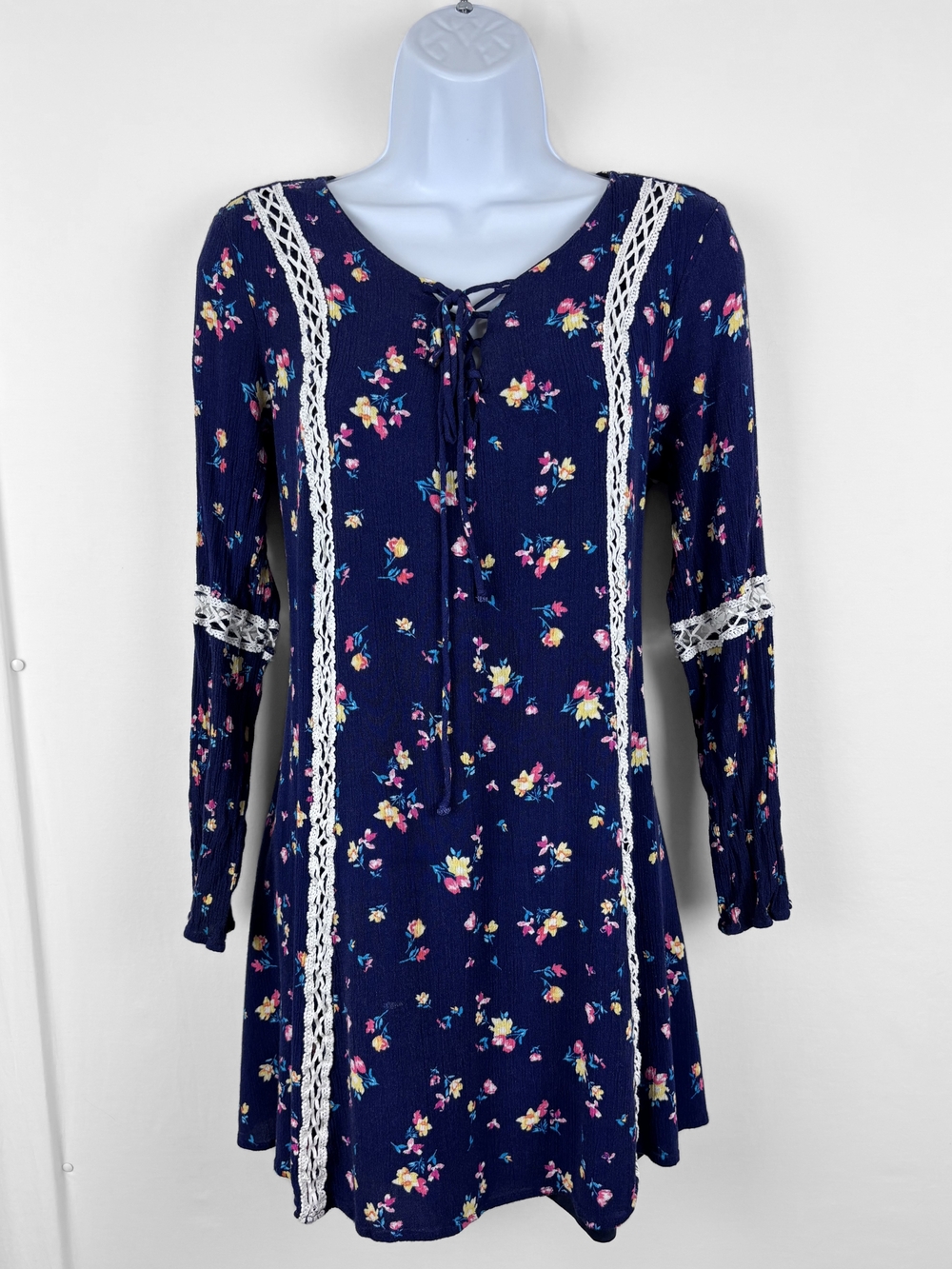 Altar'd State Navy Floral Print White Lace Accent Long Sleeve Boho Tunic Dress M